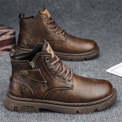 Hoch geschnittene Martin-Stiefel im Retro-Stil im britischen Stil